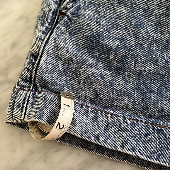 American Eagle Mom Short size 6 in excellent preowned condition No frays/shreds! - Picture 9 of 9